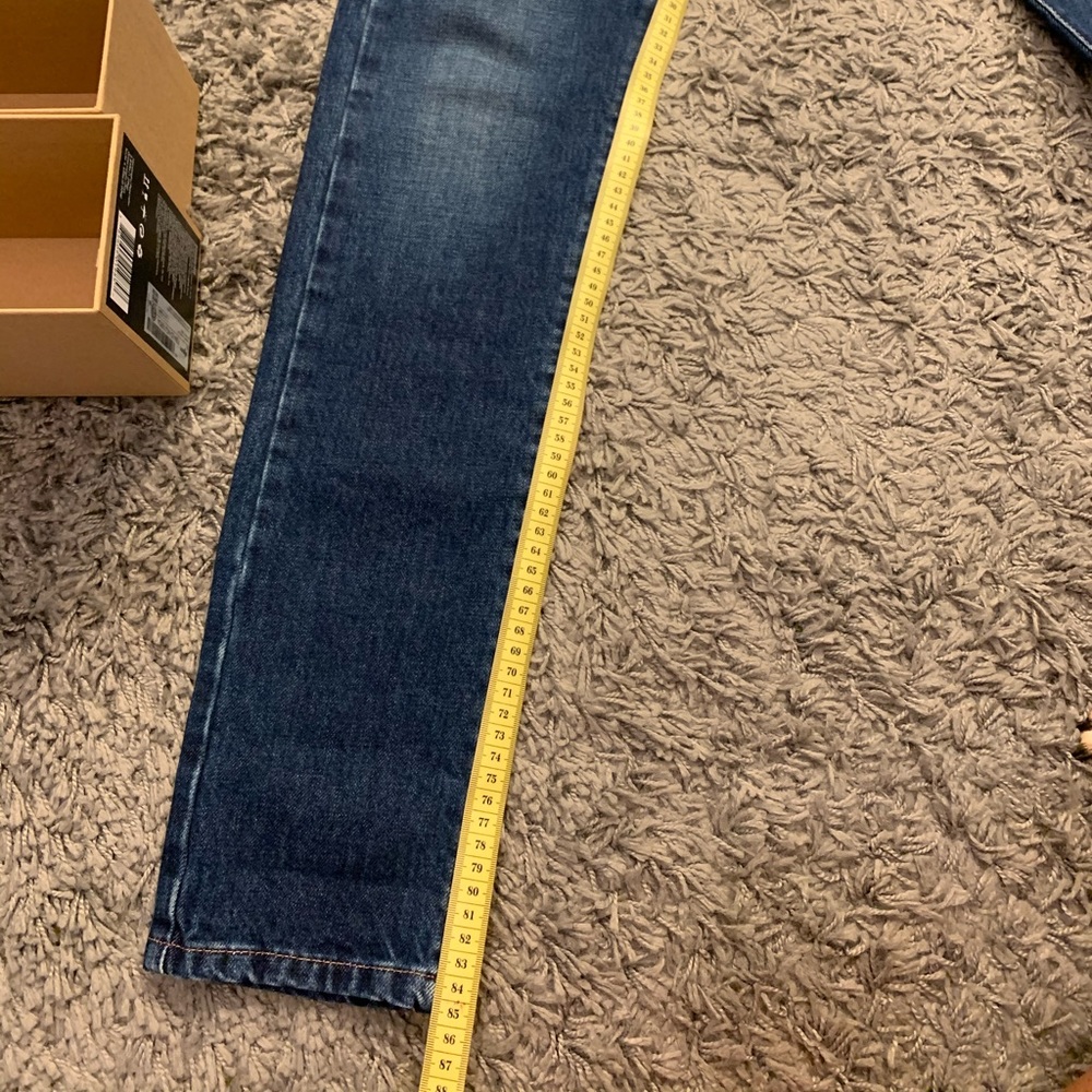Jeans - Picture 10 of 10
